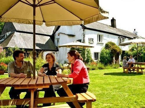 The Nobody Inn Christow 외부 사진